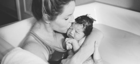 Η Aqua yoga προσφέρει μικρότερη διάρκεια τοκετού!